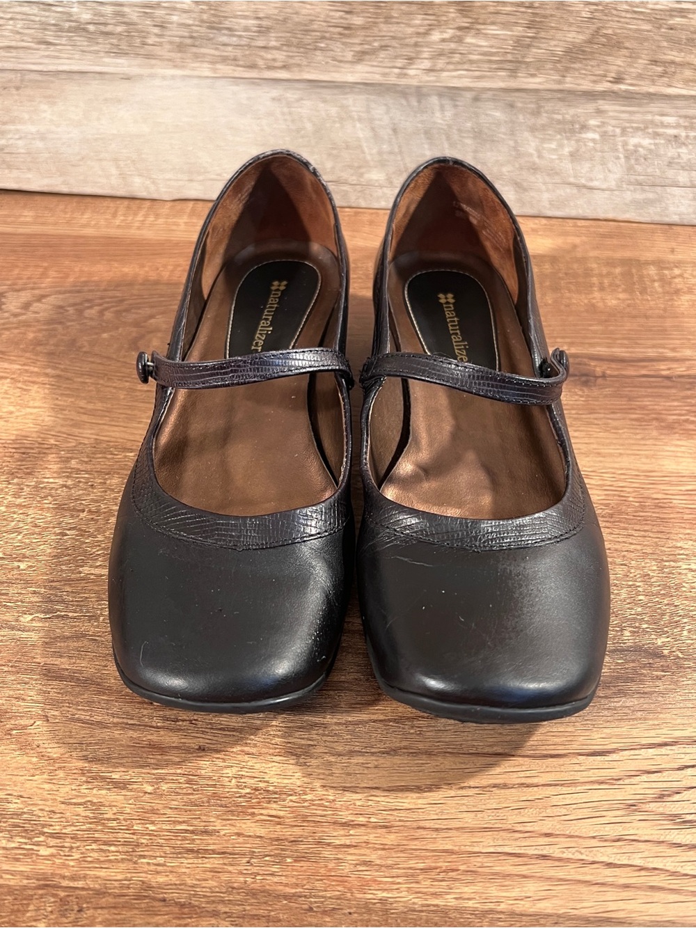 Naturalizer Black Leather Mary Jane Low Wedge Comfort Shoes Size 8